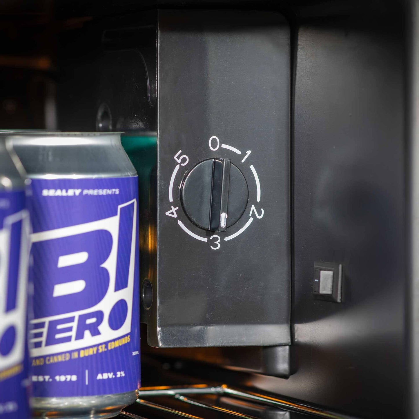 85L Under Counter Drinks/Beer & Wine Cooler Fridge with Light, Black - DH13